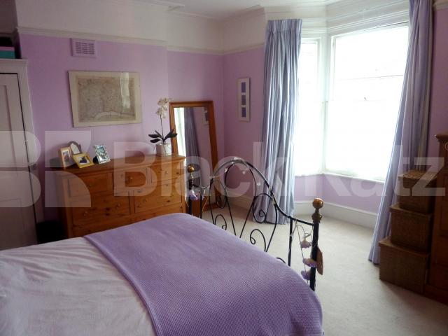 			FANTASTIC LARGE VICTORIAN FAMILY HOME!, 5 Bedroom, 1 bath, 1 reception House			 Shaftesbury Road, ARCHWAY/CROUCH END